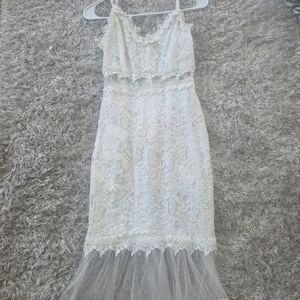 Elegant White Lace Dress